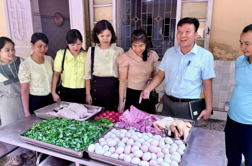  Quy trình để tạo nên những bữa ăn tươi – ngon tại trường Mầm non Đông Vệ